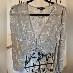 Sheer flower crop top‎